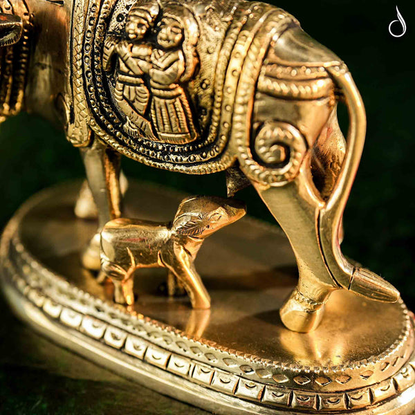 Brass Holy Kamdhenu Cow and Calf Sculpture – Blessings of Prosperity
